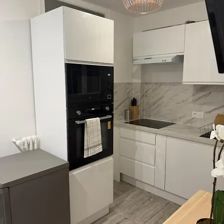 Relais De Commerce 船屋 南特